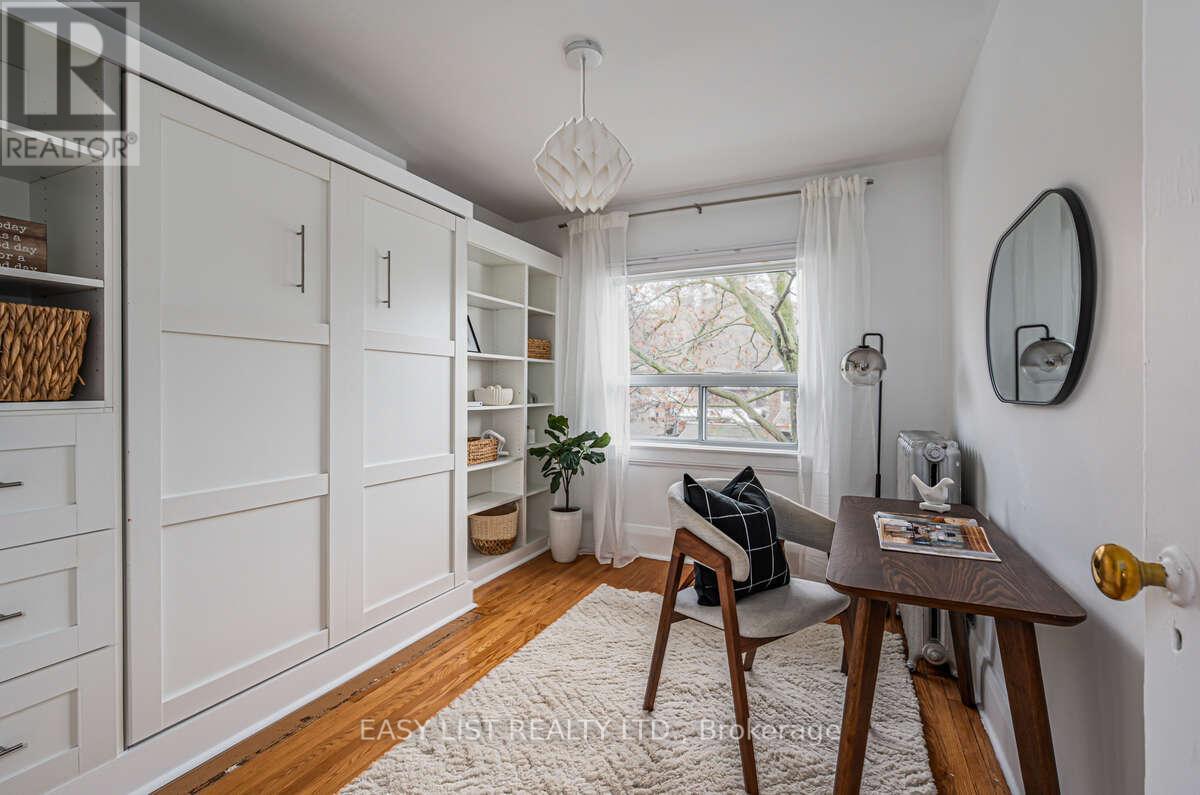 44 Parkdale Road, Toronto, Ontario  M6R 1E2 - Photo 20 - W12631076