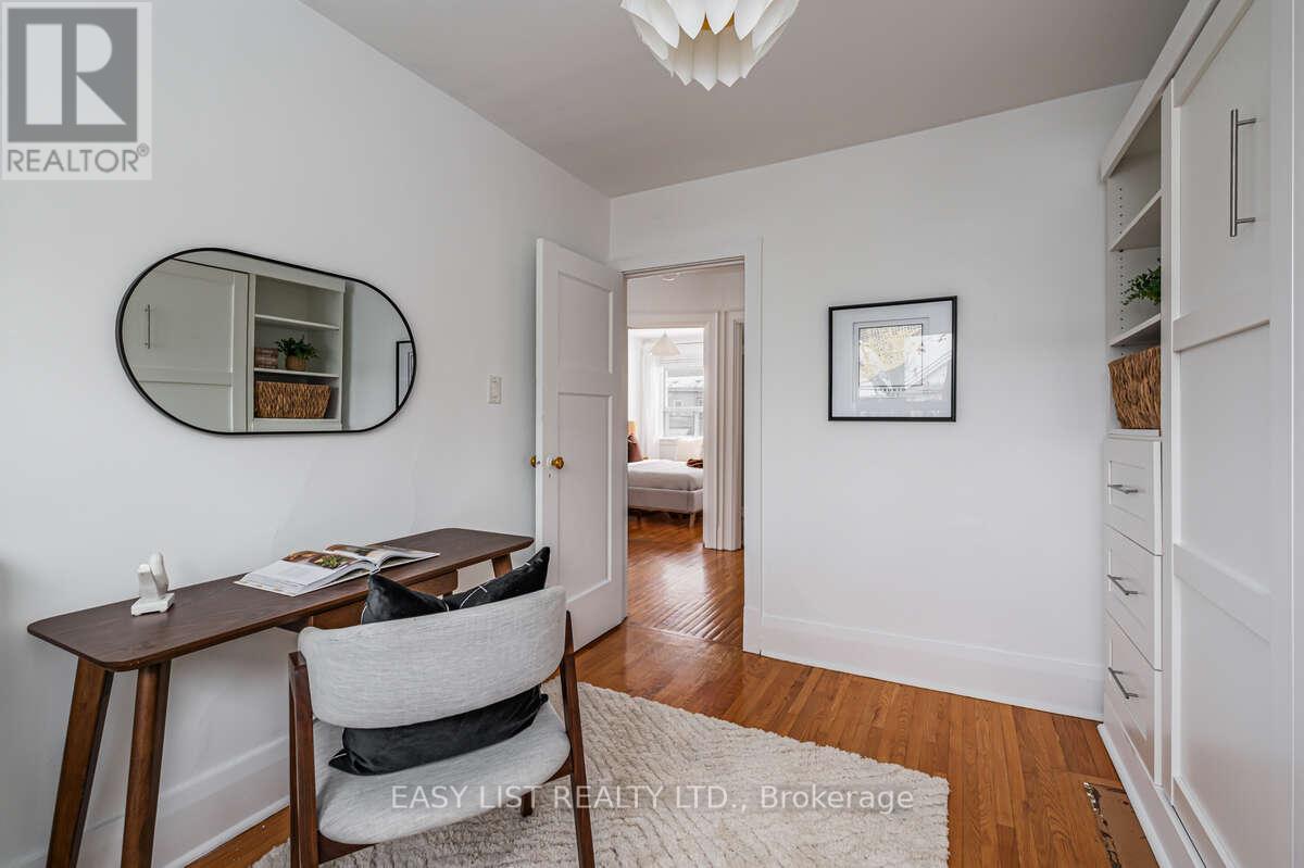 44 Parkdale Road, Toronto, Ontario  M6R 1E2 - Photo 22 - W12631076