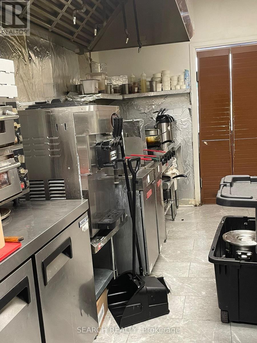 2 - 143 Clarence Street, Brampton, Ontario  L6W 1T2 - Photo 3 - W12481361