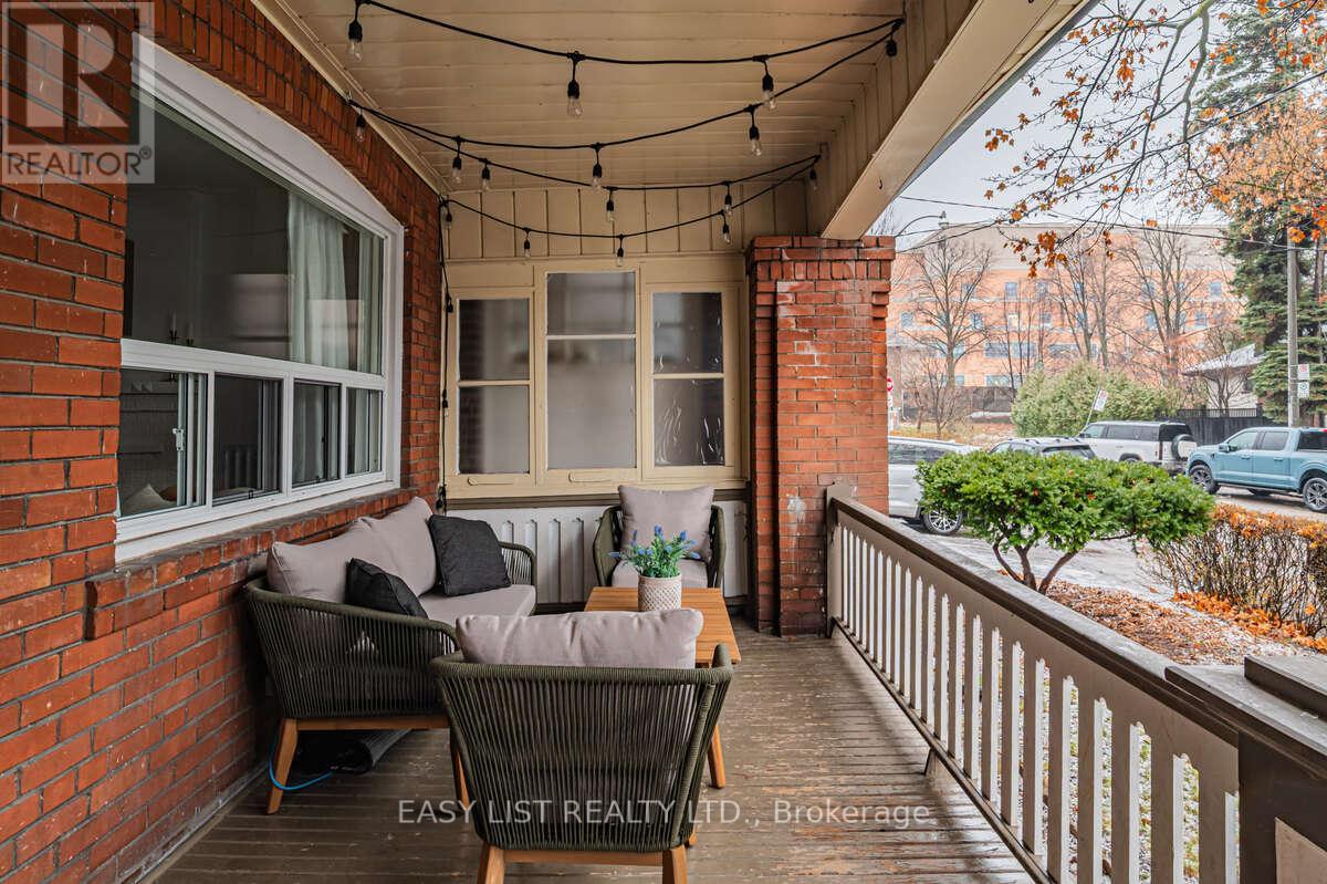 44 Parkdale Road, Toronto, Ontario  M6R 1E2 - Photo 3 - W12631076