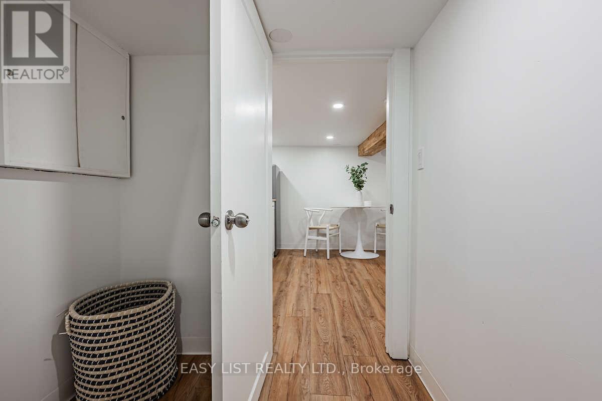 44 Parkdale Road, Toronto, Ontario  M6R 1E2 - Photo 31 - W12631076