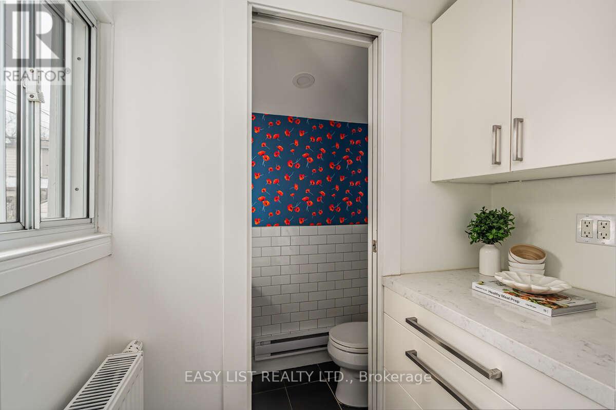 44 Parkdale Road, Toronto, Ontario  M6R 1E2 - Photo 12 - W12631076