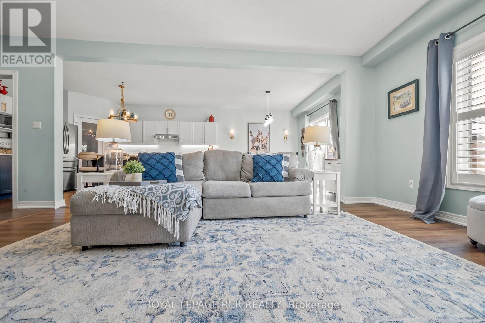 85 Laverty Crescent, Orangeville, Ontario  L9W 6R7 - Photo 8 - W12380072