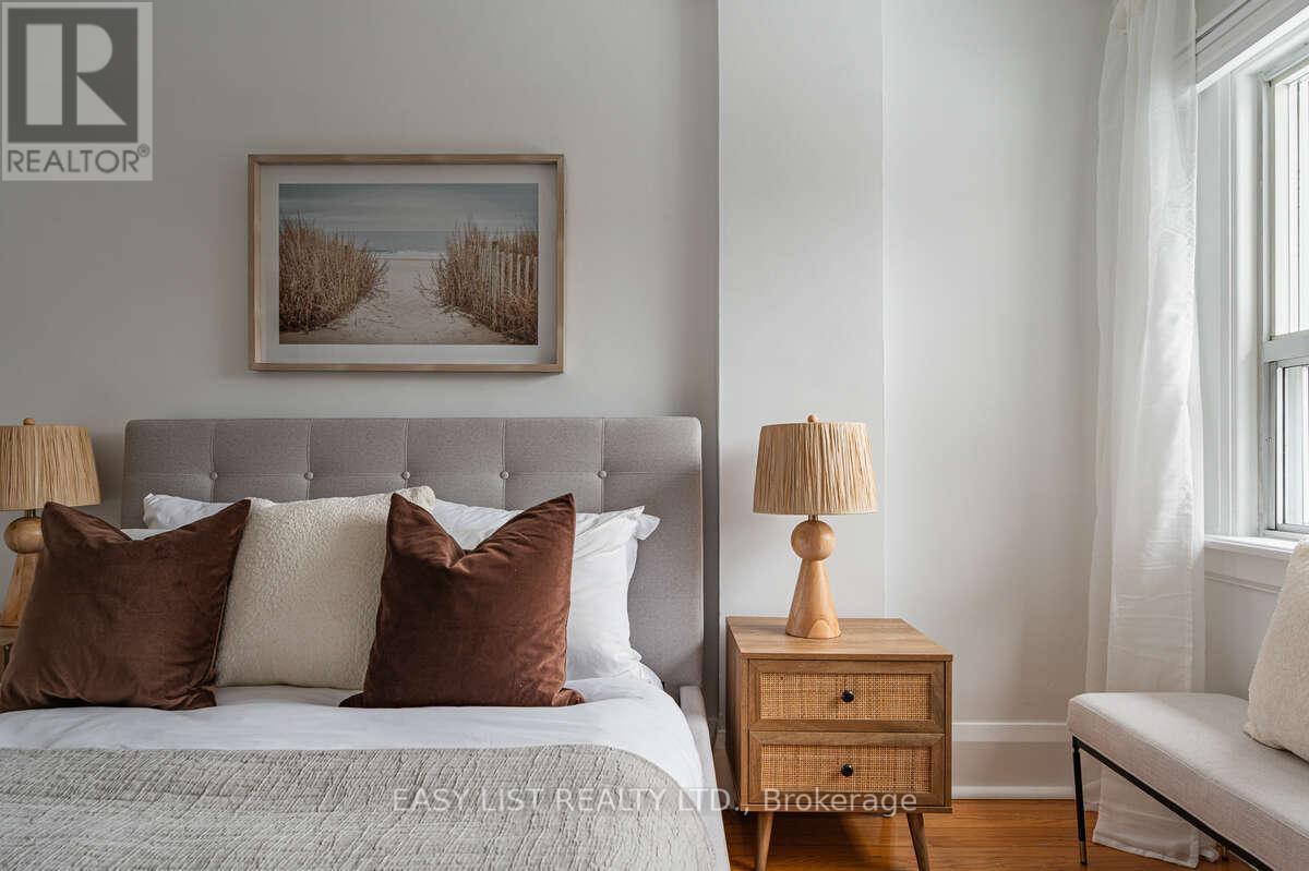 44 Parkdale Road, Toronto, Ontario  M6R 1E2 - Photo 26 - W12631076