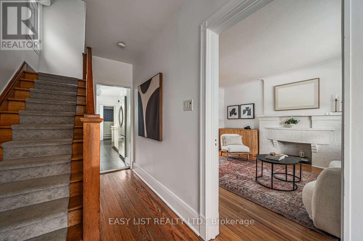 44 Parkdale Road, Toronto, Ontario  M6R 1E2 - Photo 7 - W12631076