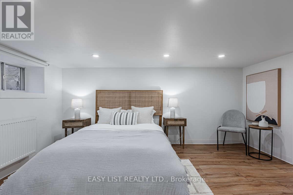 44 Parkdale Road, Toronto, Ontario  M6R 1E2 - Photo 36 - W12631076