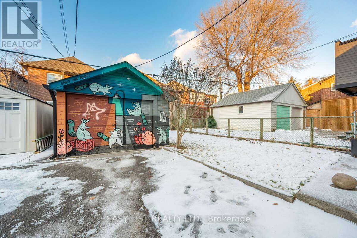 44 Parkdale Road, Toronto, Ontario  M6R 1E2 - Photo 41 - W12631076