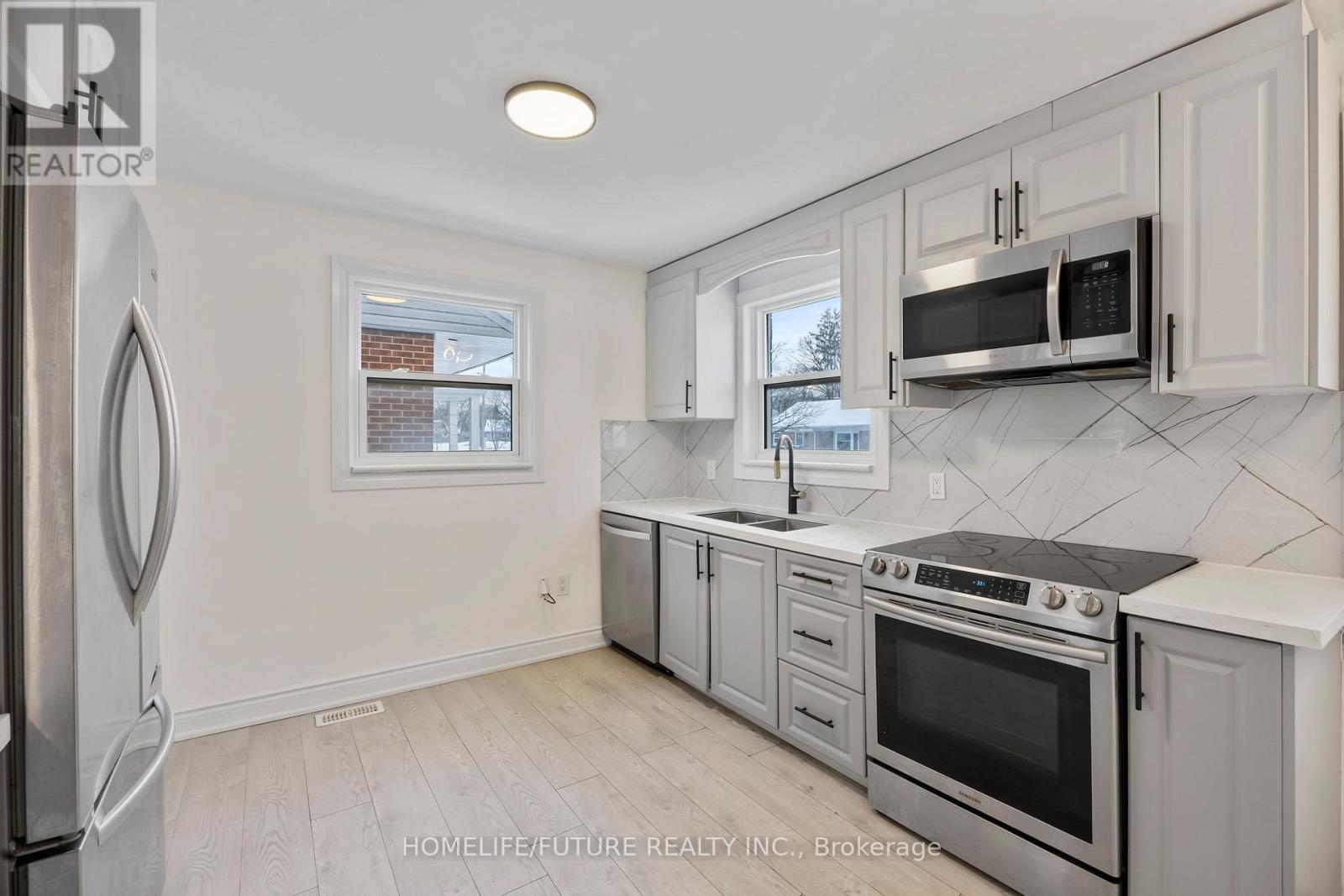 81 Admiral Road, Ajax, Ontario  L1S 2N8 - Photo 13 - E12634032