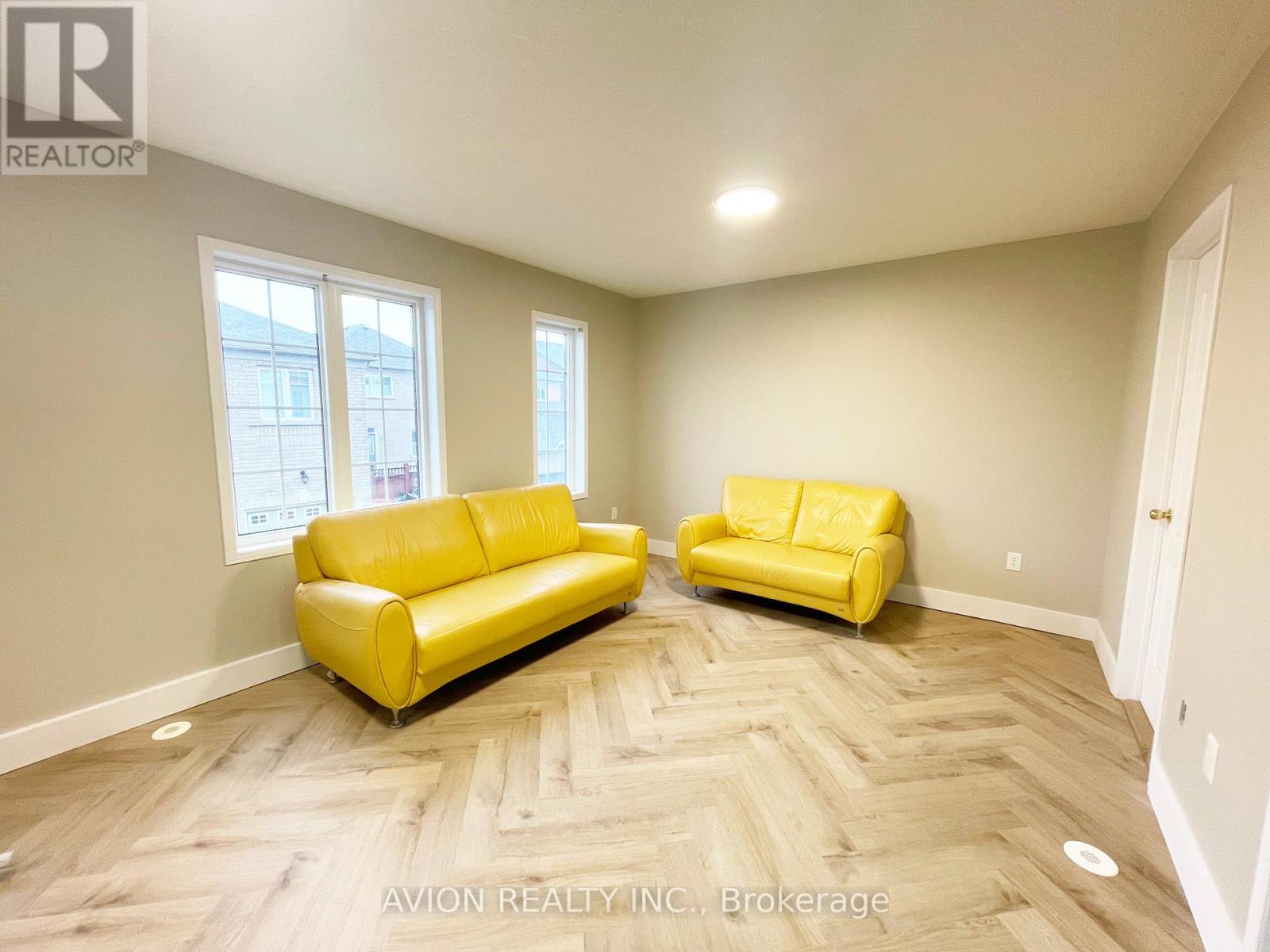 Coach H - 59 Oakmoor Lane, Markham, Ontario  L6B 0P1 - Photo 9 - N12633986