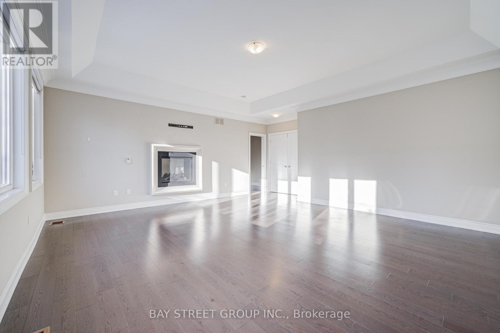 75 Douglas Road, Richmond Hill, Ontario  L4E 3H1 - Photo 24 - N12634052