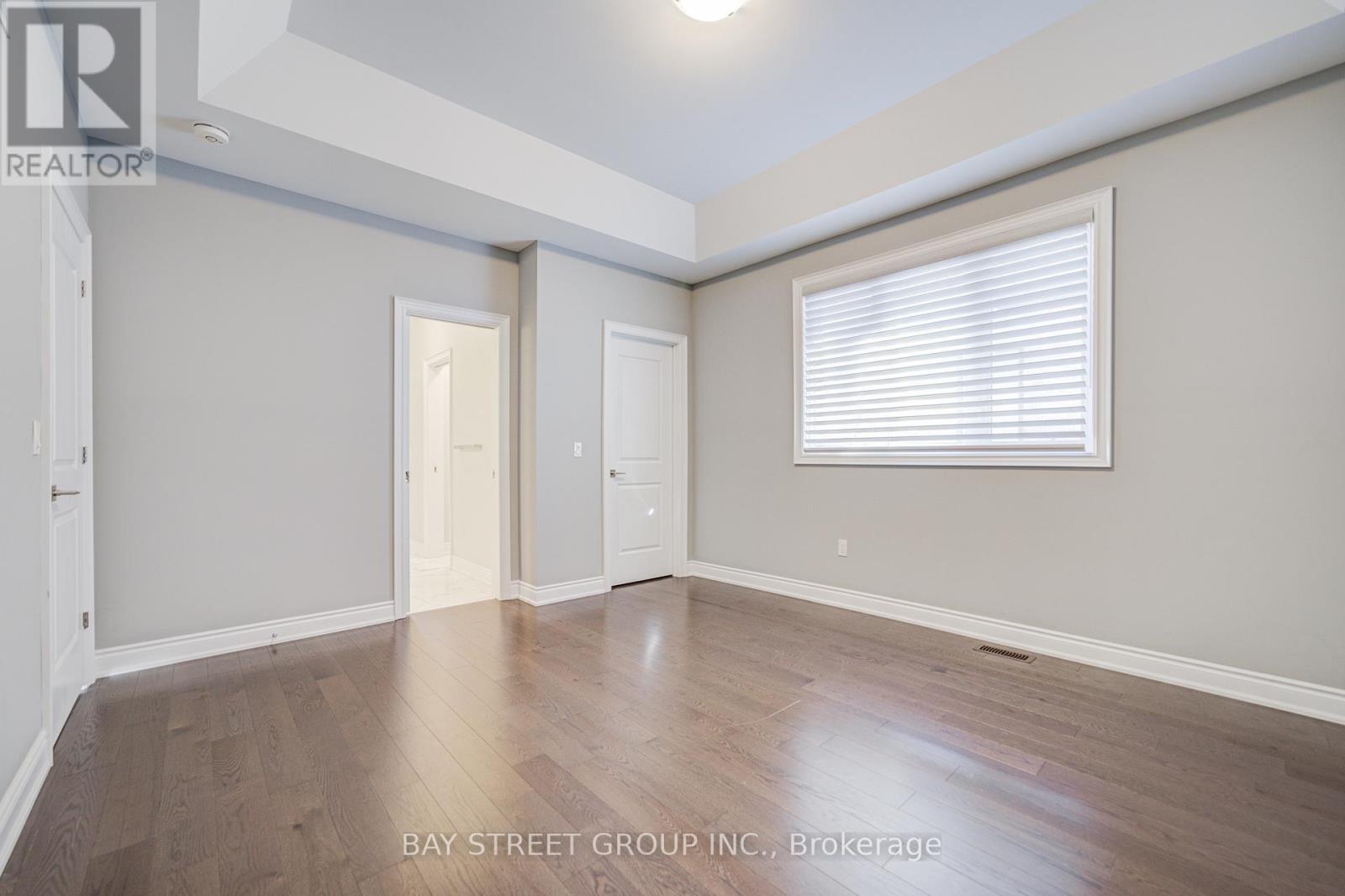 75 Douglas Road, Richmond Hill, Ontario  L4E 3H1 - Photo 31 - N12634052