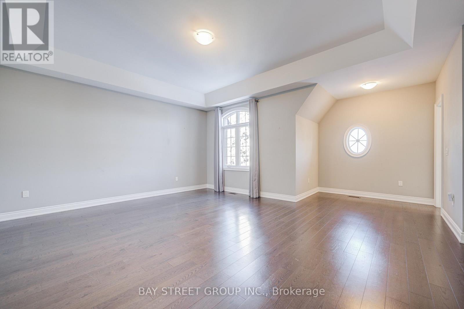 75 Douglas Road, Richmond Hill, Ontario  L4E 3H1 - Photo 37 - N12634052