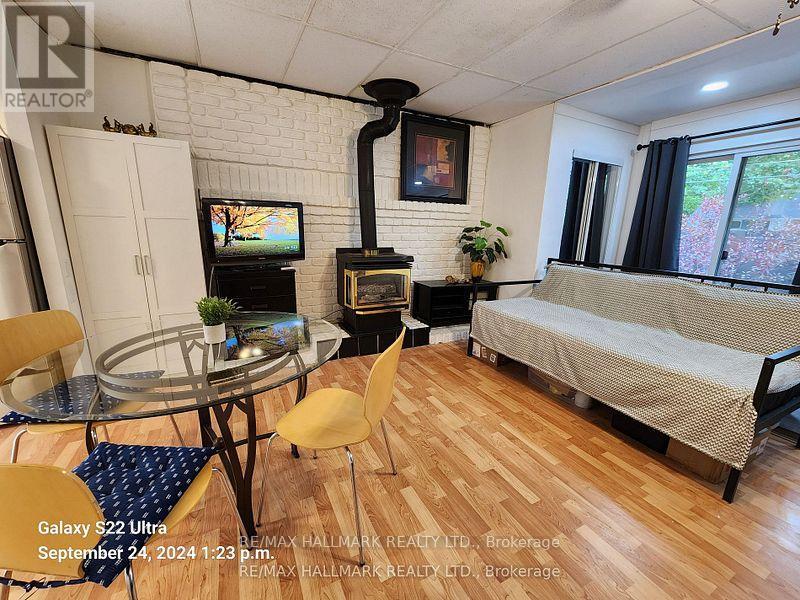 1560 River Road W, Wasaga Beach, Ontario  L9Z 2W4 - Photo 12 - S12634048