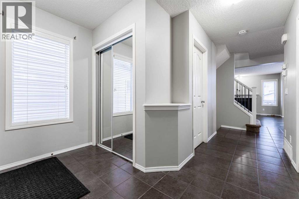 20 Bridlecrest Court Sw, Calgary, Alberta  T2Y 5J3 - Photo 3 - A2274621