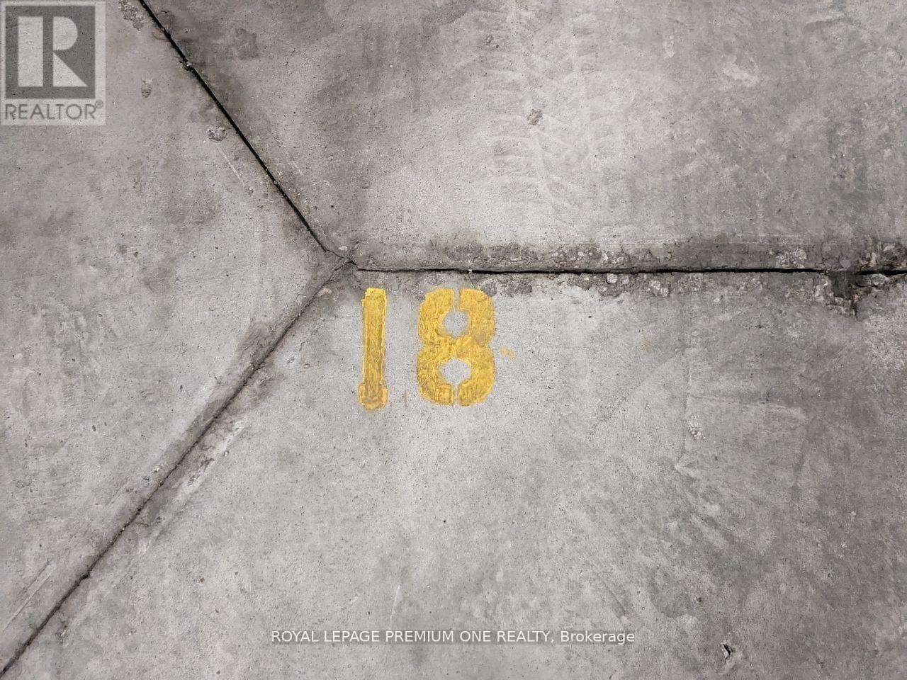 A-18 - 20 Turntable Crescent, Toronto, Ontario M6H 4K9 - Photo 2 - W12634010