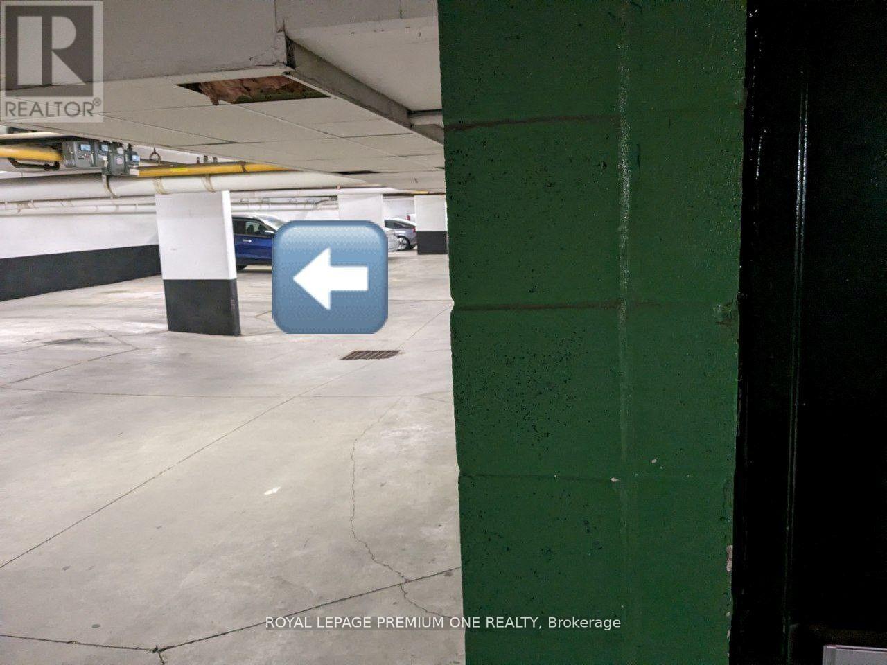 A-18 - 20 Turntable Crescent, Toronto, Ontario M6H 4K9 - Photo 3 - W12634010