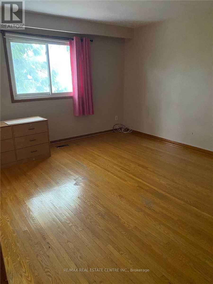 Upper - 39 Fallway Road, Brampton, Ontario  L6V 3H1 - Photo 11 - W12634014