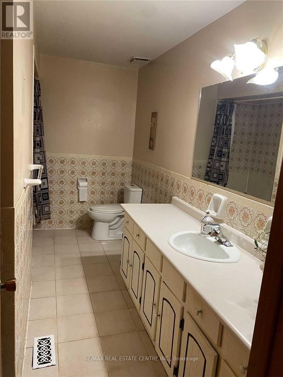 Upper - 39 Fallway Road, Brampton, Ontario  L6V 3H1 - Photo 12 - W12634014