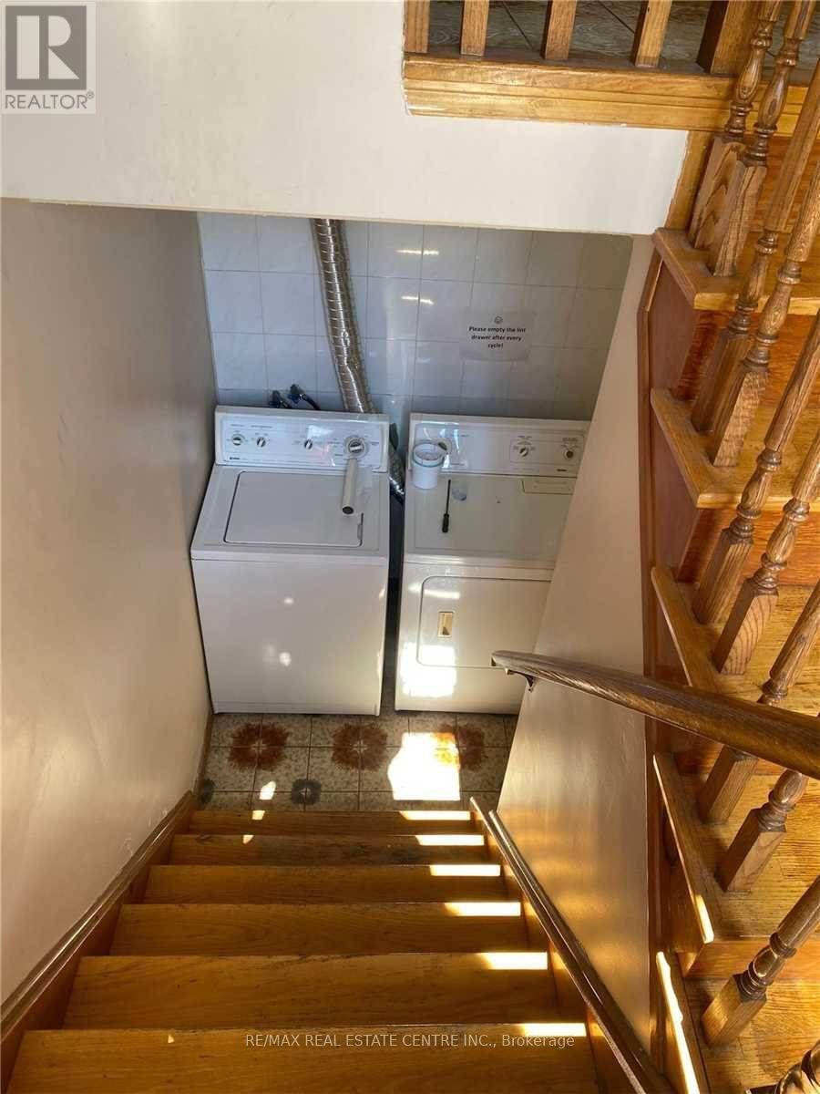 Upper - 39 Fallway Road, Brampton, Ontario  L6V 3H1 - Photo 5 - W12634014