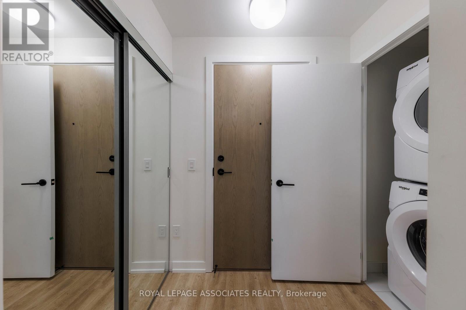 314 - 2300 St Clair Avenue, Toronto (Junction Area), Ontario  M6N 1K8 - Photo 4 - W12634018