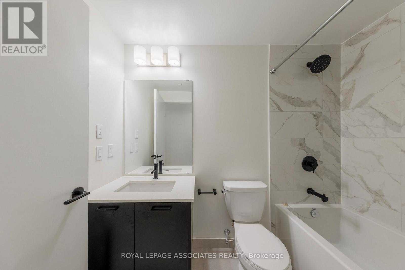 314 - 2300 St Clair Avenue, Toronto (Junction Area), Ontario  M6N 1K8 - Photo 6 - W12634018