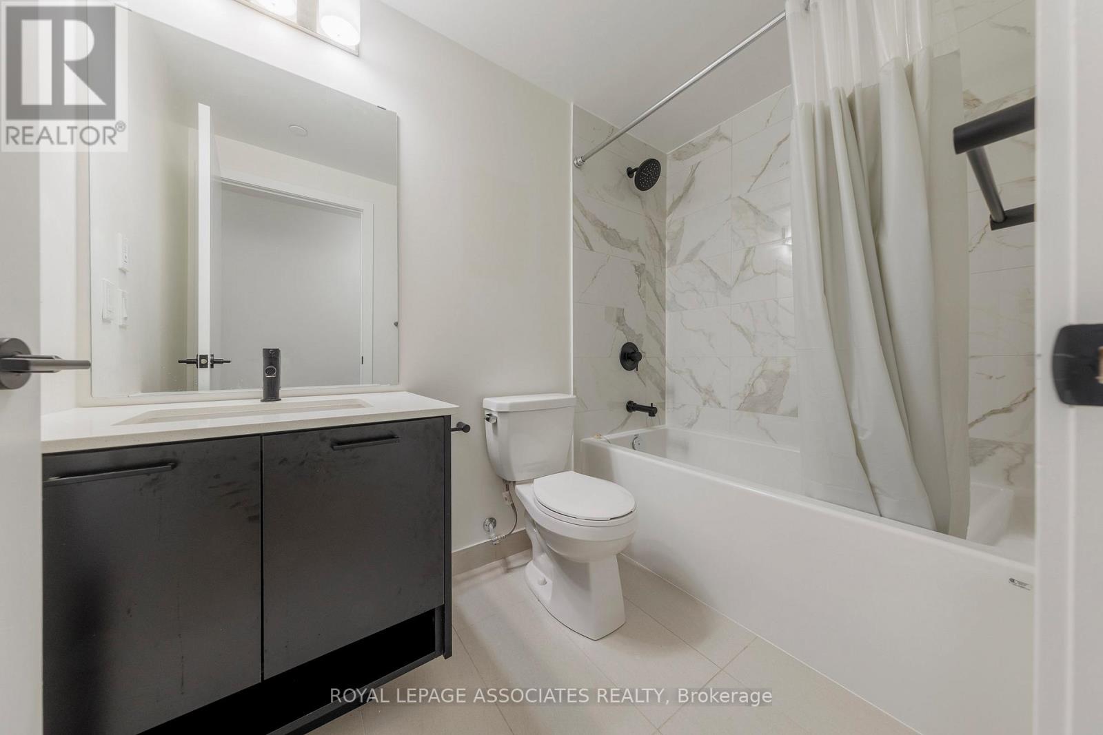 314 - 2300 St Clair Avenue, Toronto (Junction Area), Ontario  M6N 1K8 - Photo 7 - W12634018