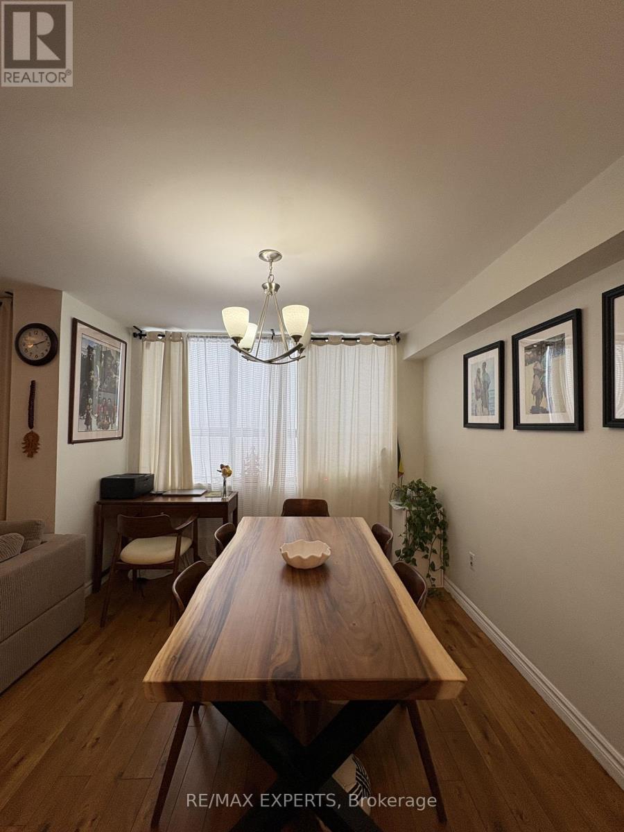 1002 - 100 Lotherton Pathway, Toronto, Ontario M6B 2G8 - Photo 7 - W12634020