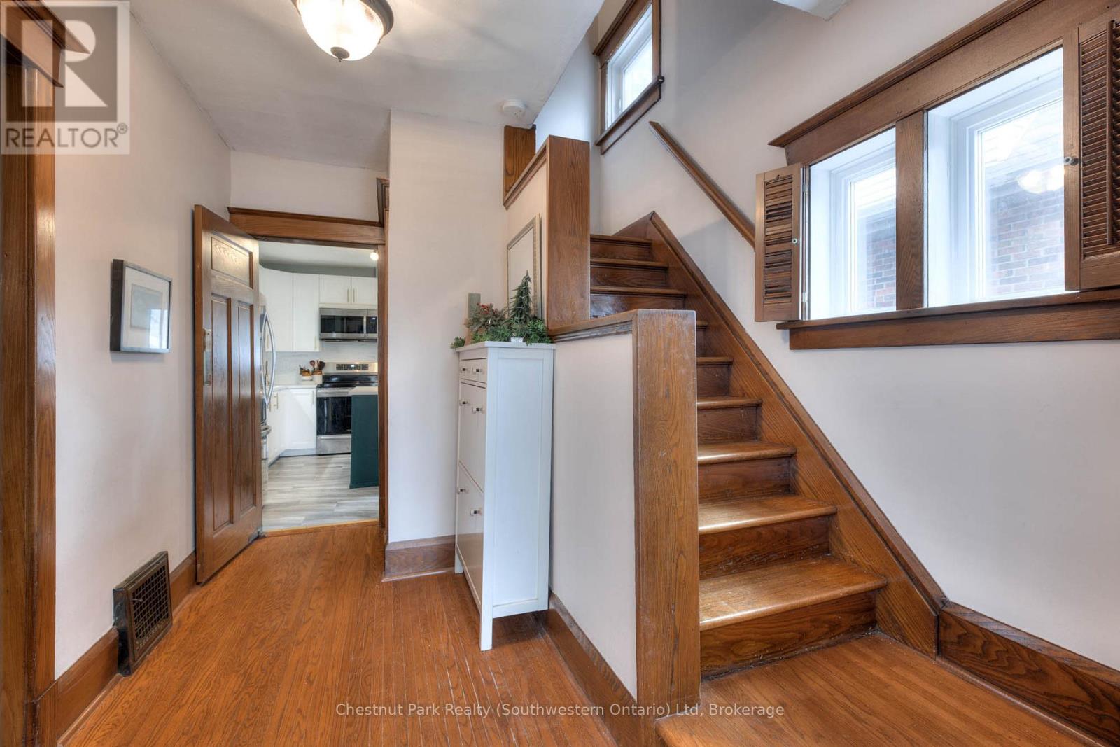 19 Stull Avenue, Guelph, Ontario N1H 1N2 - Photo 9 - X12634106