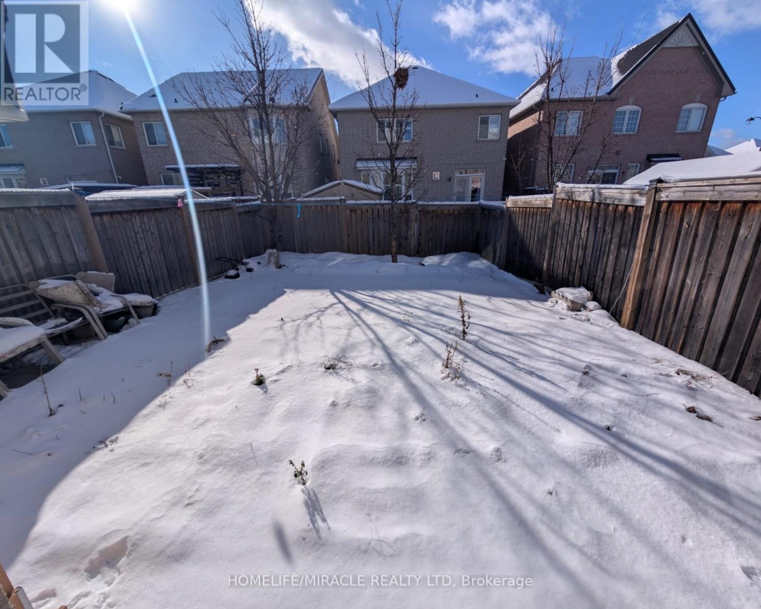 18 Alicewood Grove, Brampton (Sandringham-Wellington), Ontario  L6R 0X9 - Photo 11 - W12634038