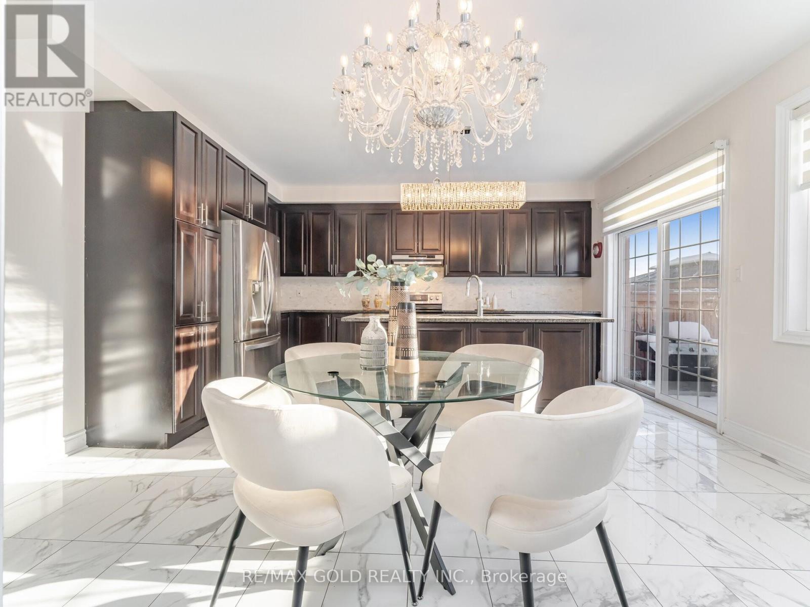 4 Buttonwood Road, Brampton, Ontario  L6P 4J9 - Photo 11 - W12634042