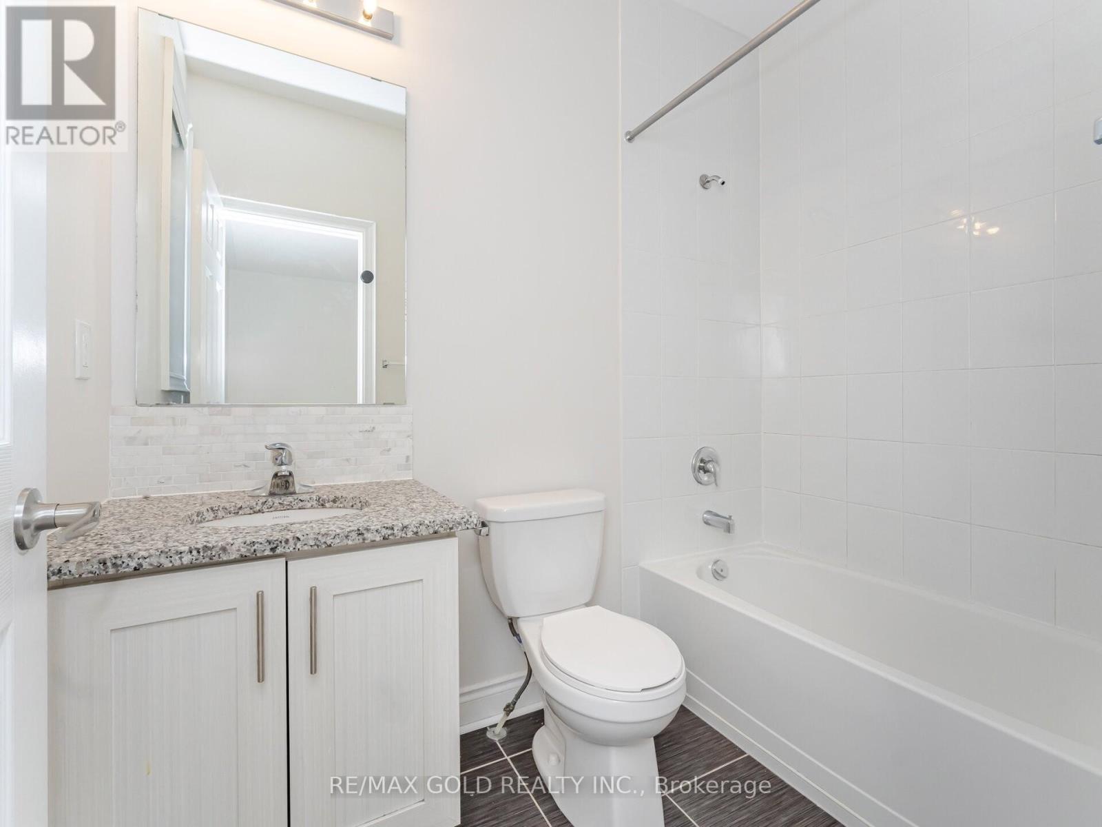 4 Buttonwood Road, Brampton, Ontario  L6P 4J9 - Photo 19 - W12634042