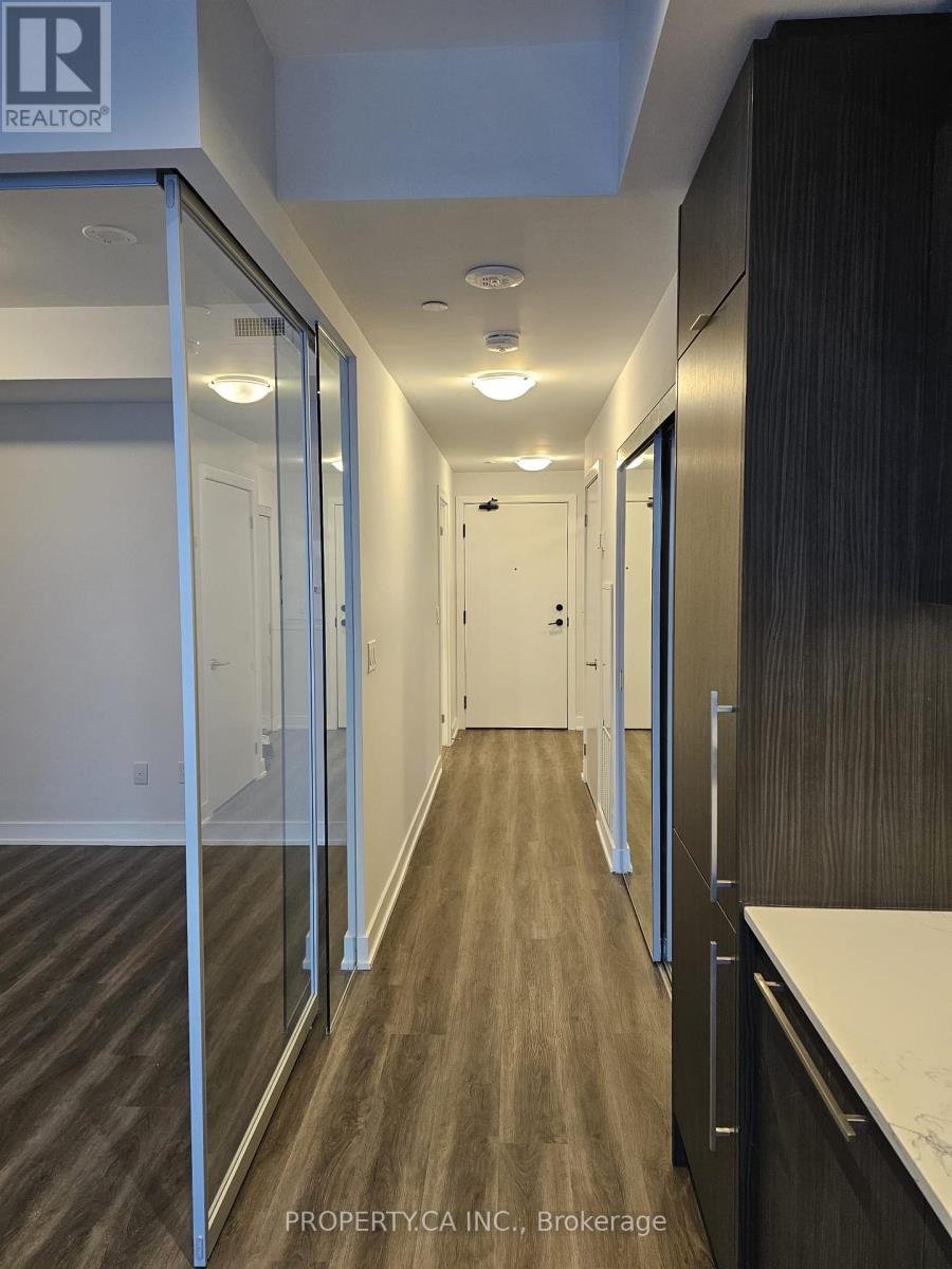 1204 - 430 Square One Drive E, Mississauga, Ontario  L5B 0R7 - Photo 2 - W12634046