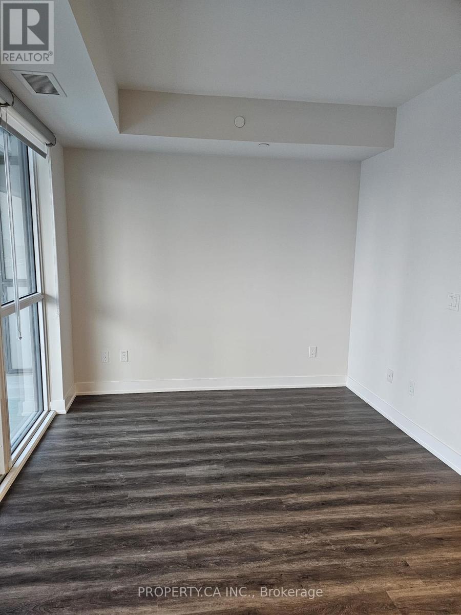 1204 - 430 Square One Drive E, Mississauga, Ontario  L5B 0R7 - Photo 7 - W12634046