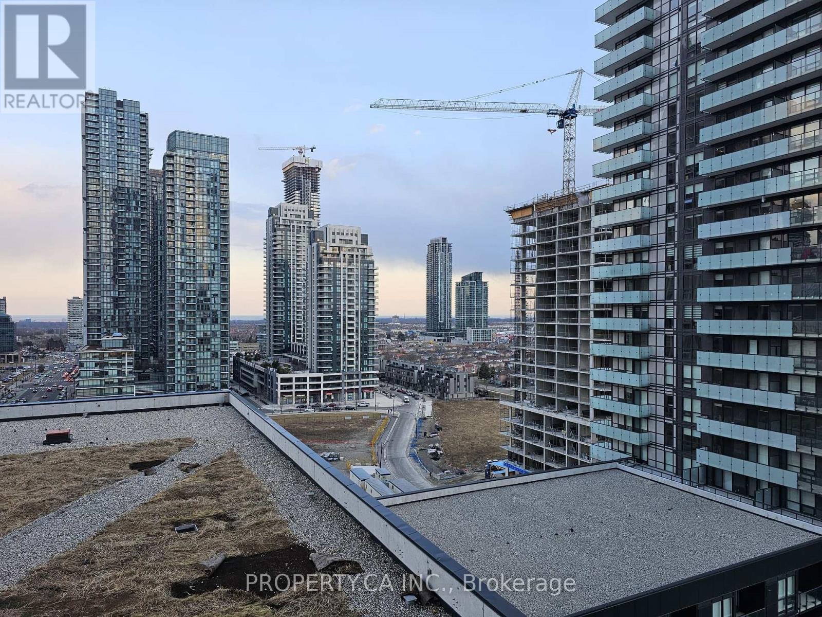 1204 - 430 Square One Drive E, Mississauga, Ontario  L5B 0R7 - Photo 8 - W12634046