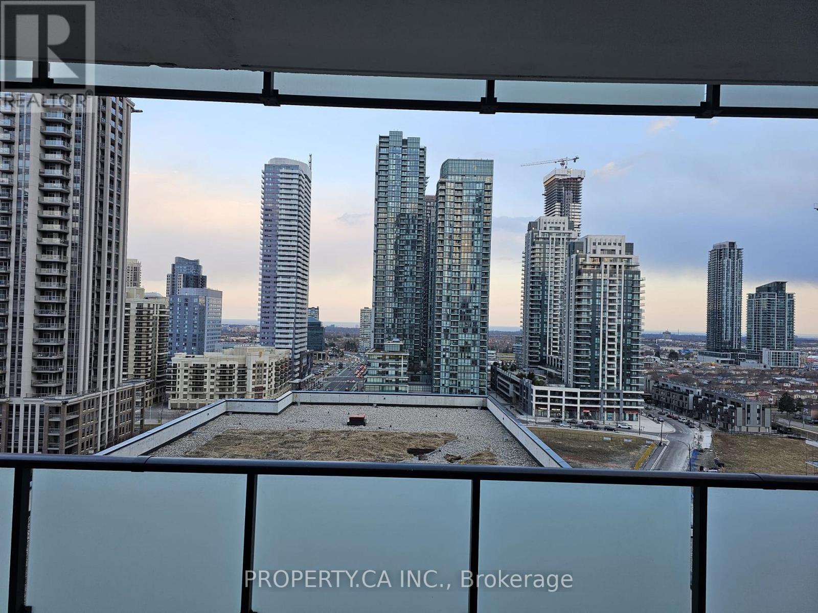 1204 - 430 Square One Drive E, Mississauga, Ontario  L5B 0R7 - Photo 9 - W12634046