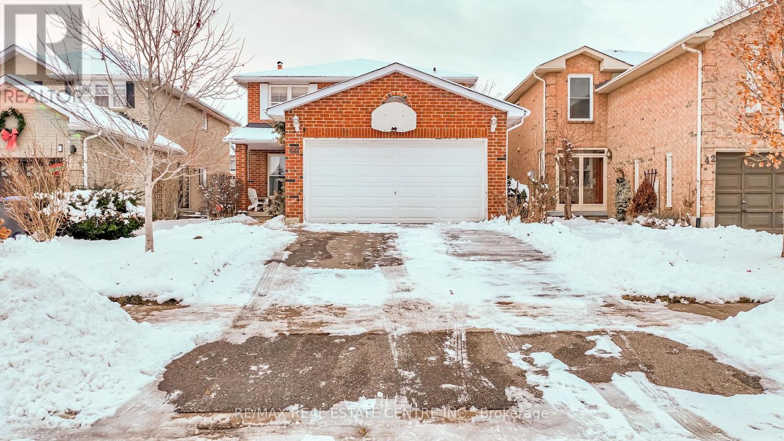 40 CRANMORE COURT, Brampton, Ontario