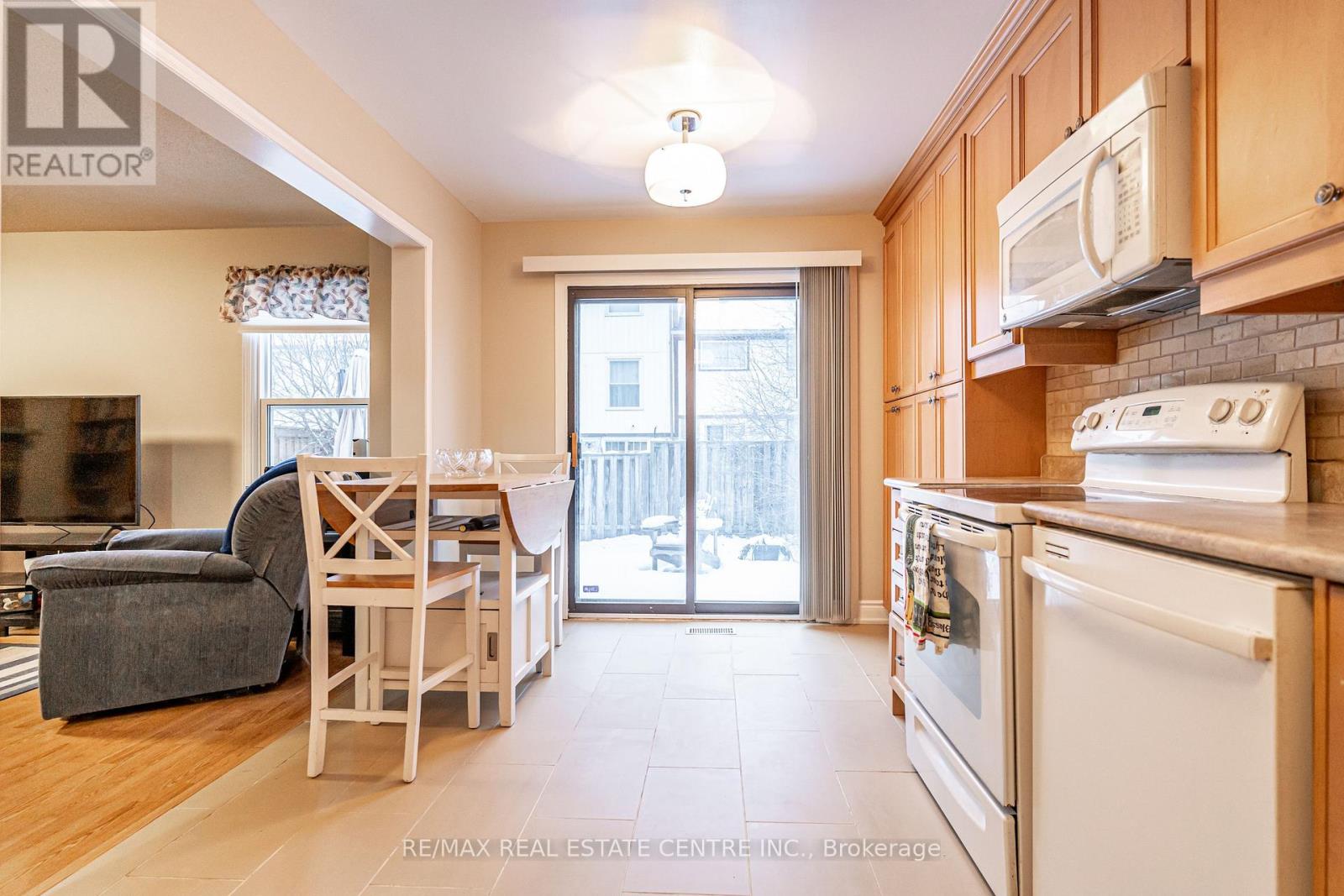 40 Cranmore Court, Brampton, Ontario  L6Z 2Z8 - Photo 13 - W12634054