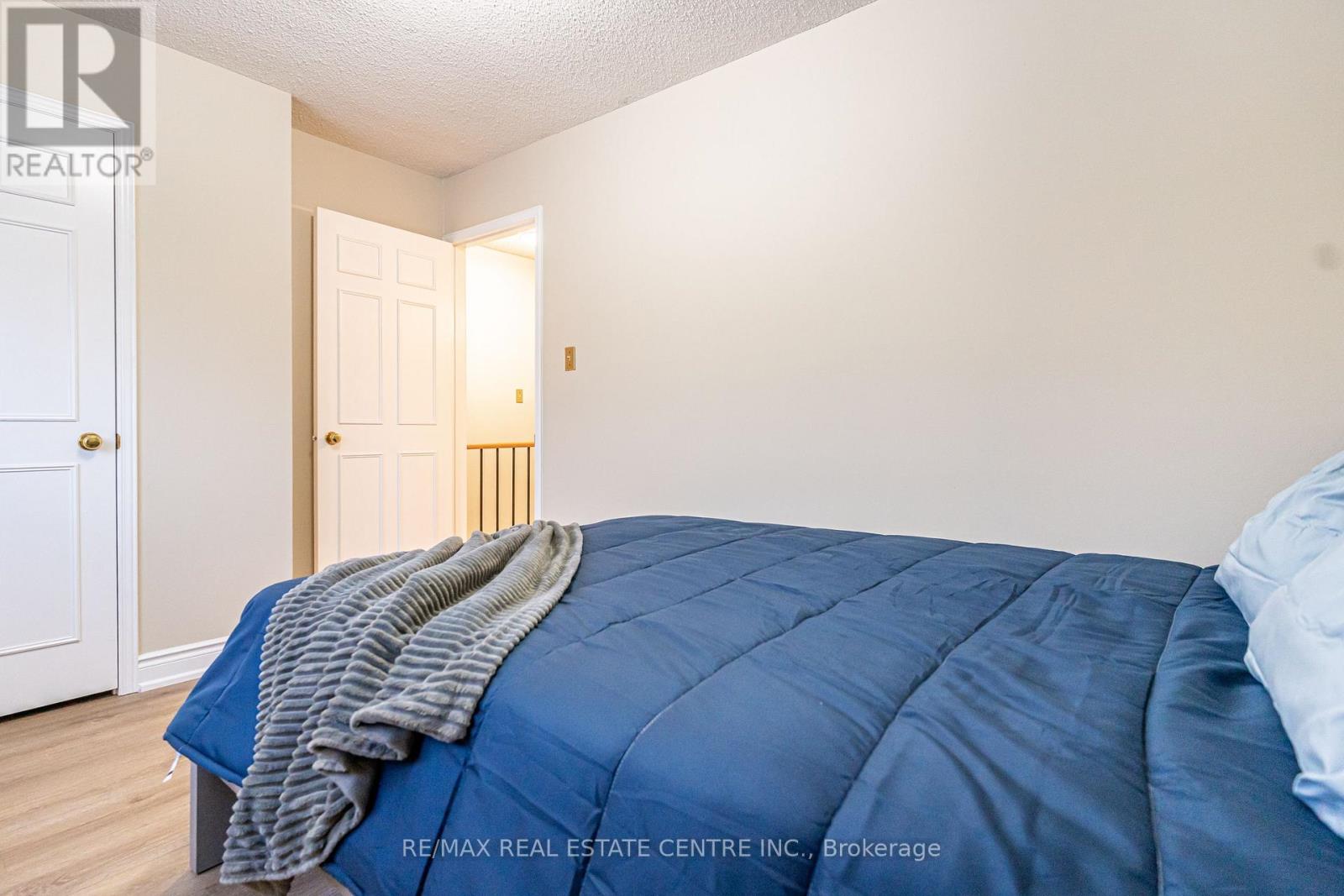 40 Cranmore Court, Brampton, Ontario  L6Z 2Z8 - Photo 32 - W12634054