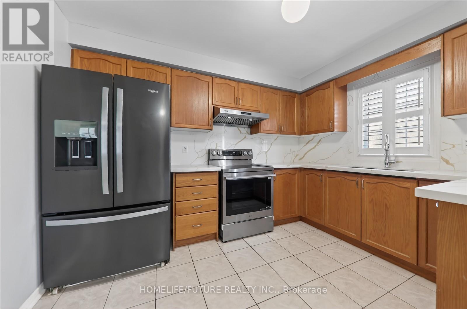 29 Riverplace Crescent, Brampton, Ontario  L6P 2N3 - Photo 12 - W12634060