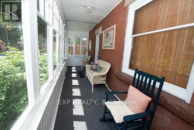 #2 - 56 John Street, Brampton, Ontario  L6W 1Z3 - Photo 4 - W12634064