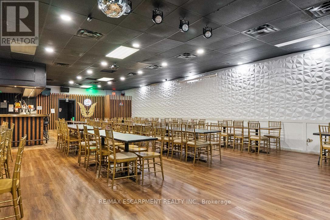 8 - 833 WESTLOCK ROAD, Mississauga, Ontario