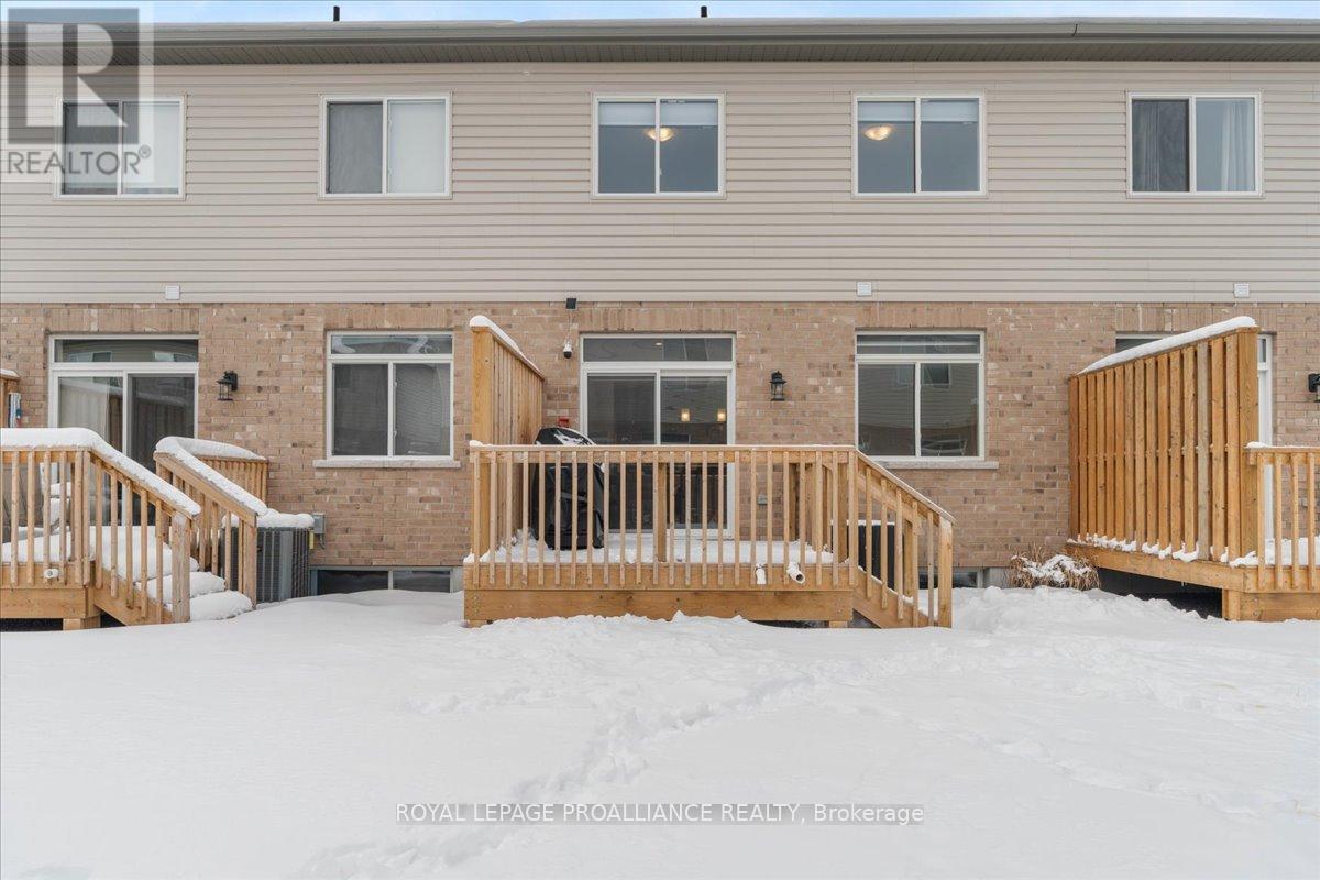 18 Miramichi Street, Belleville, Ontario  K8N 0T3 - Photo 32 - X12634196