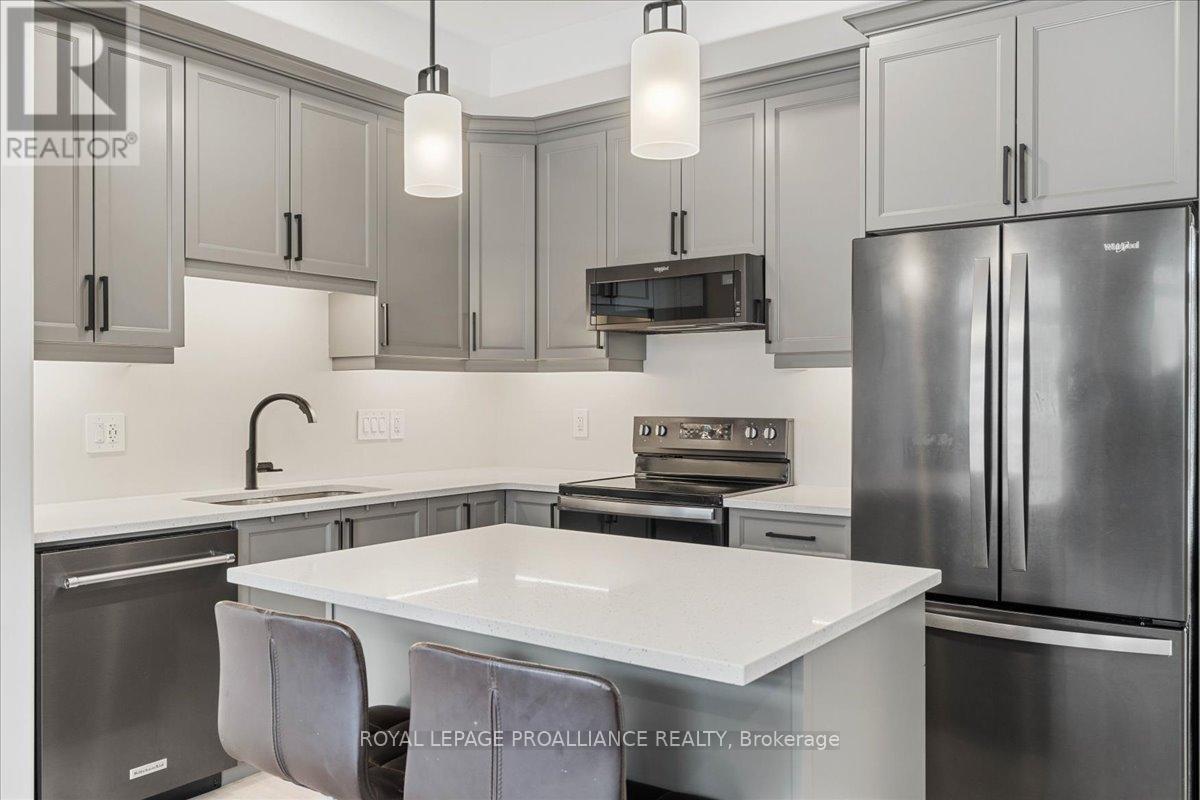 18 Miramichi Street, Belleville, Ontario  K8N 0T3 - Photo 8 - X12634196