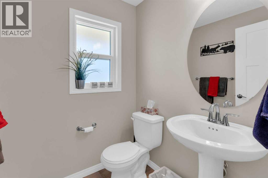 84 Fireside Crescent, Cochrane, Alberta  T4C 2L5 - Photo 13 - A2265612