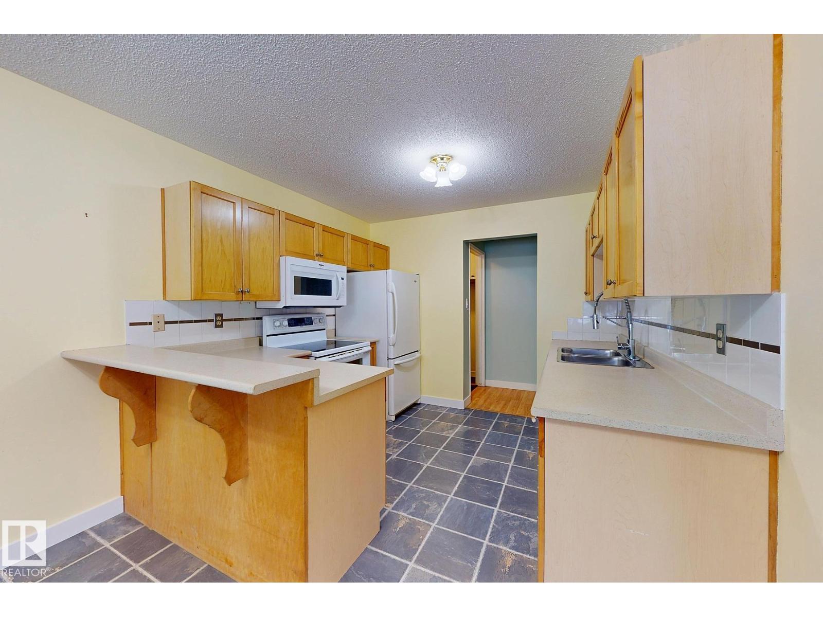 131 Garland Cr, Sherwood Park, Alberta  T8A 2R1 - Photo 11 - E4468165