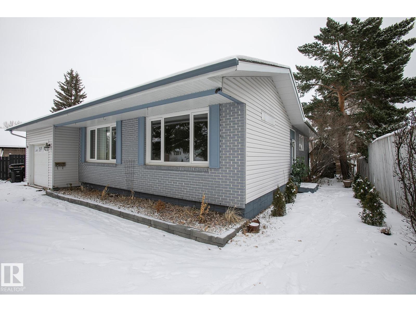 131 Garland Cr, Sherwood Park, Alberta  T8A 2R1 - Photo 2 - E4468165