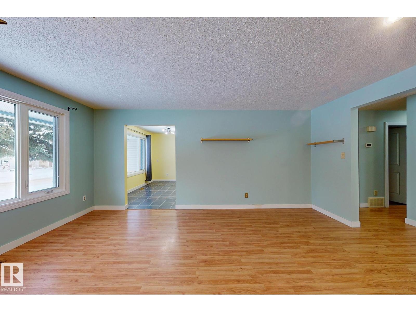 131 Garland Cr, Sherwood Park, Alberta  T8A 2R1 - Photo 4 - E4468165