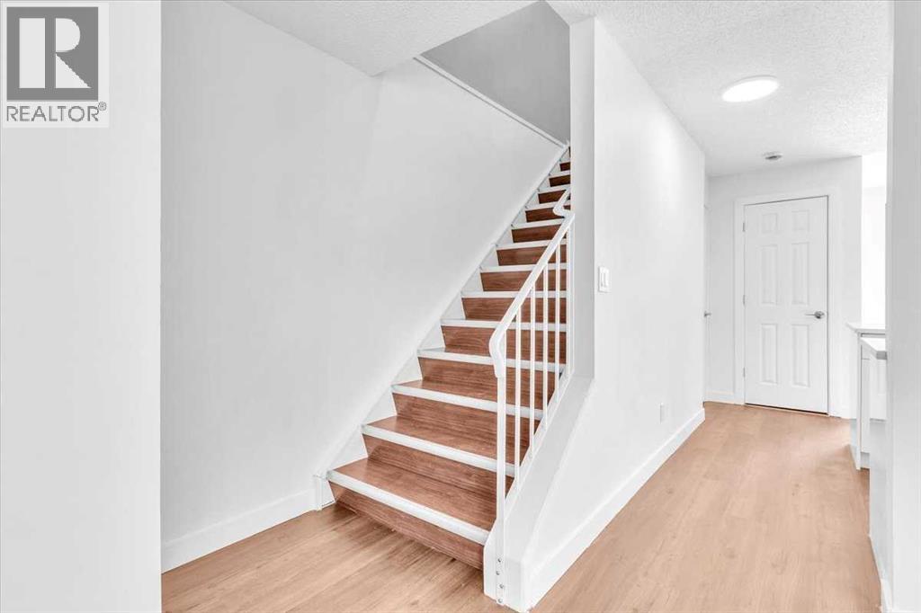 99 Shawmeadows Close Sw, Calgary, Alberta  T2Y 1A6 - Photo 12 - A2266322