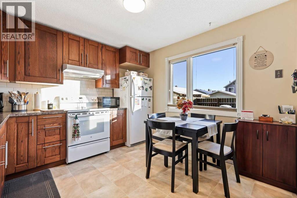 115 Castlegreen Close Ne, Calgary, Alberta  T3J 1Y6 - Photo 7 - A2271908