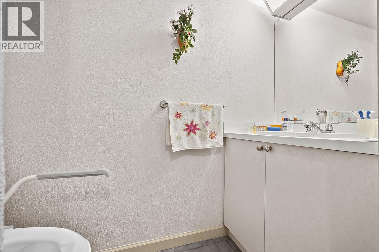 404 3737 Bartlett Court, Burnaby, British Columbia  V3J 7E3 - Photo 10 - R3045595